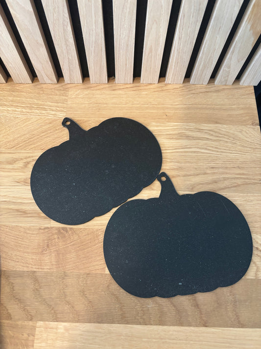 Pumpkin-Shaped Acrylic Plaque – Blank Craft Shape for Customising, with Hanging Hole (Black, Orange, White)