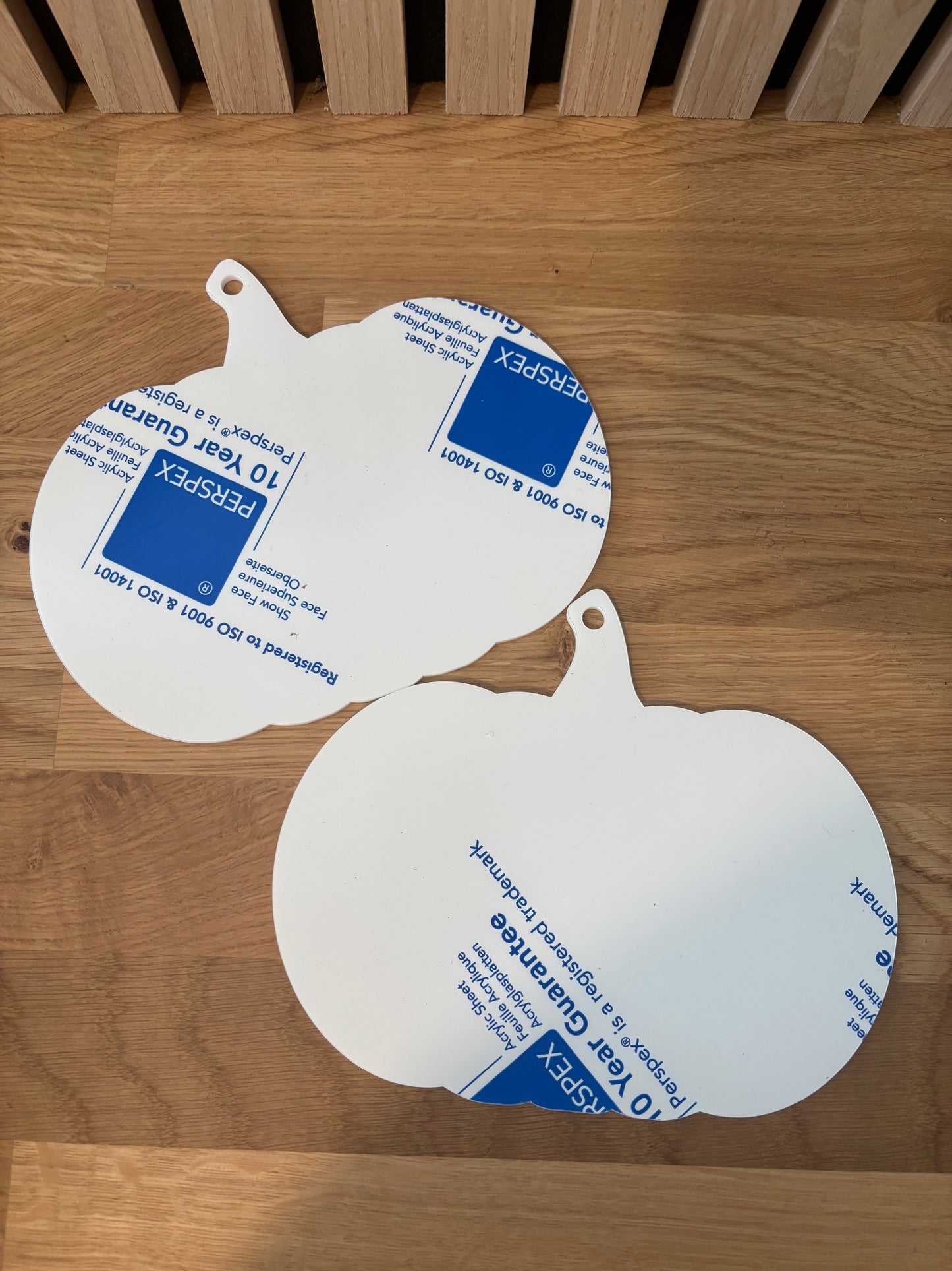 Pumpkin-Shaped Acrylic Plaque – Blank Craft Shape for Customising, with Hanging Hole (Black, Orange, White)