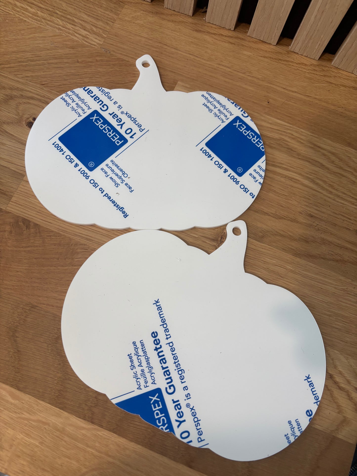 Pumpkin-Shaped Acrylic Plaque – Blank Craft Shape for Customising, with Hanging Hole (Black, Orange, White)