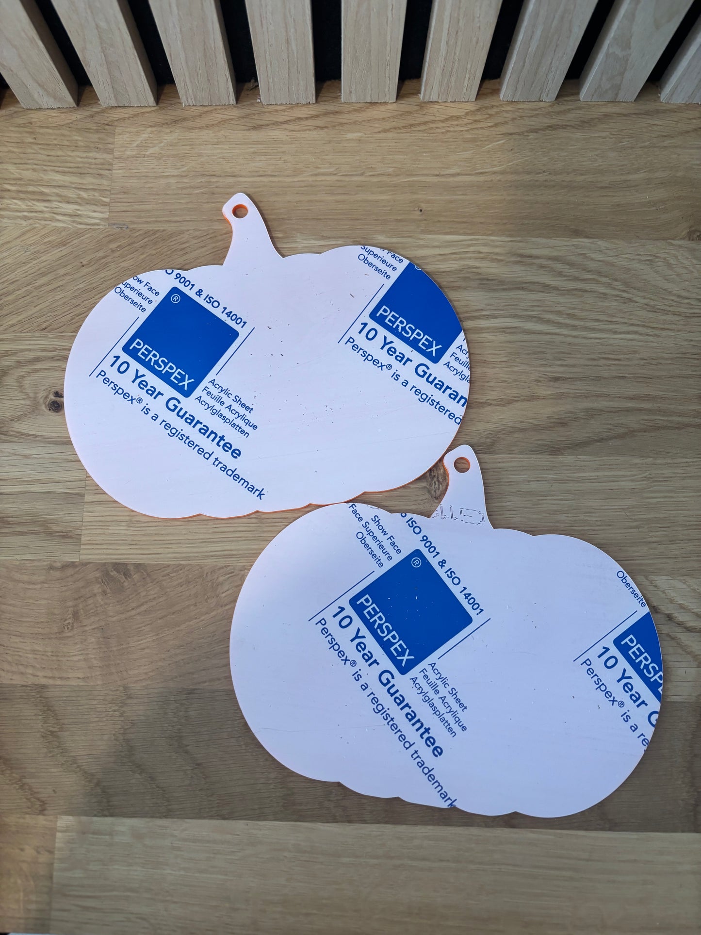 Pumpkin-Shaped Acrylic Plaque – Blank Craft Shape for Customising, with Hanging Hole (Black, Orange, White)